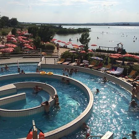 Апартаменты Vizparti Wellness Apartman Веленце Экстерьер фото